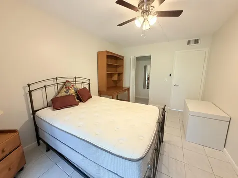 1004 Newcastle A Boca Raton FL 33434