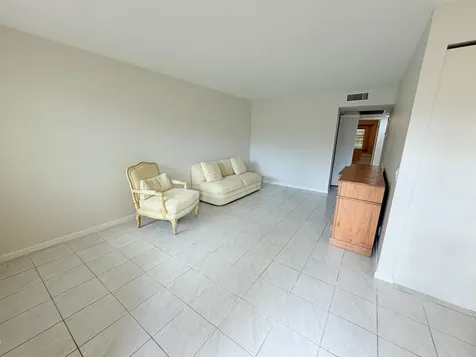 1004 Newcastle A Boca Raton FL 33434