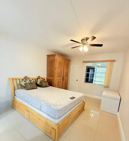 1004 Newcastle A Boca Raton FL 33434