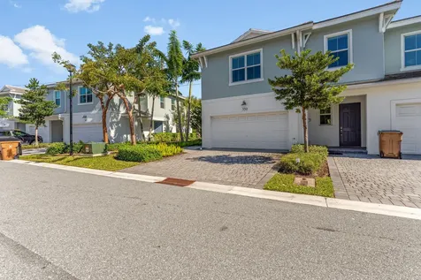 550 Parsons Way Deerfield Beach FL 33442