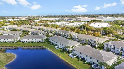 550 Parsons Way Deerfield Beach FL 33442