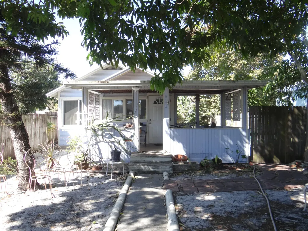 611 N E Street Lake Worth Beach FL 33460