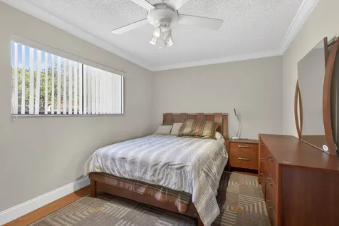 9 Lexington Lane Palm Beach Gardens FL 33418