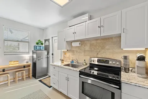 614 Avon Road West Palm Beach FL 33401