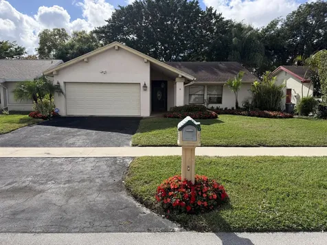 10522 Greenbriar Court Boca Raton FL 33498