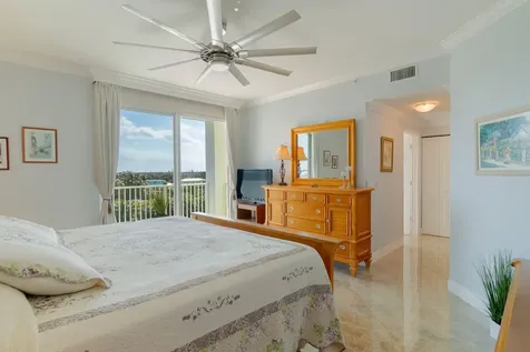 806 E Windward Way Lantana FL 33462