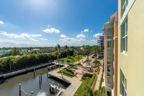 806 E Windward Way Lantana FL 33462