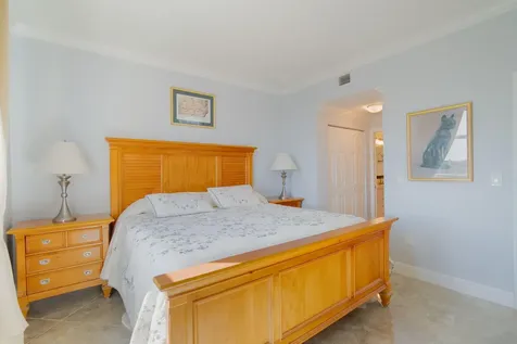 806 E Windward Way Lantana FL 33462