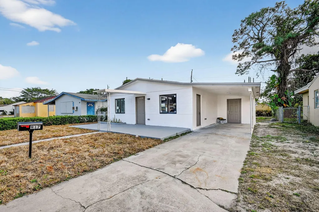 917 W 2nd Street Riviera Beach FL 33404