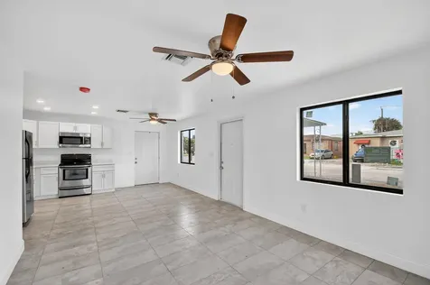 917 W 2nd Street Riviera Beach FL 33404