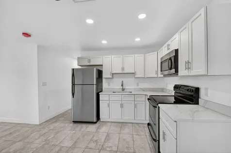 917 W 2nd Street Riviera Beach FL 33404