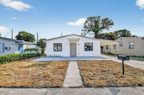 917 W 2nd Street Riviera Beach FL 33404