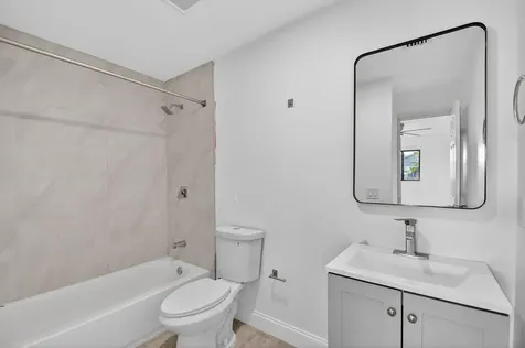 917 W 2nd Street Riviera Beach FL 33404