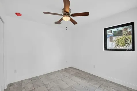 917 W 2nd Street Riviera Beach FL 33404