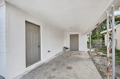 917 W 2nd Street Riviera Beach FL 33404