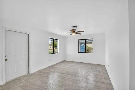 917 W 2nd Street Riviera Beach FL 33404