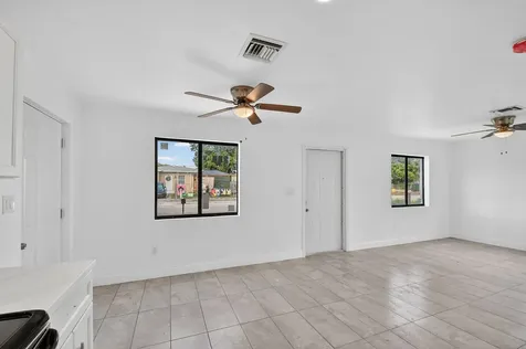 917 W 2nd Street Riviera Beach FL 33404