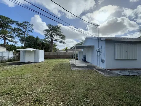4806 Dell Avenue Lake Worth FL 33461