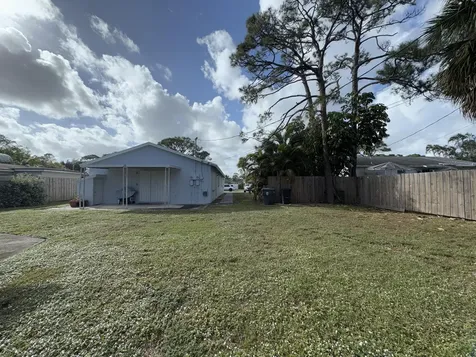 4806 Dell Avenue Lake Worth FL 33461