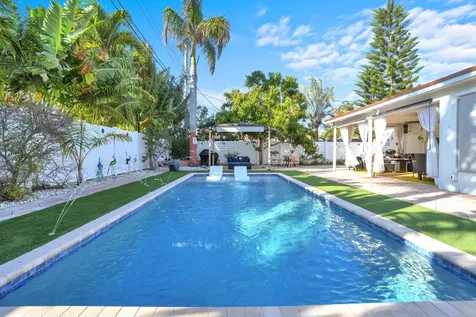 733 Se 10th Avenue Deerfield Beach FL 33441