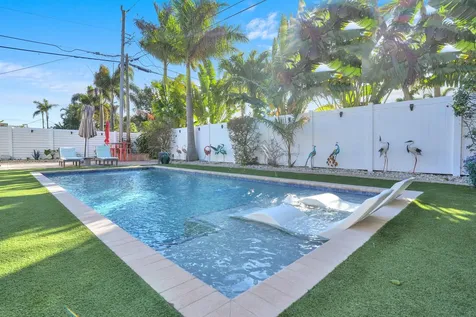 733 Se 10th Avenue Deerfield Beach FL 33441