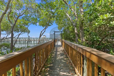 602 Mariner Bay Boulevard Fort Pierce FL 34949