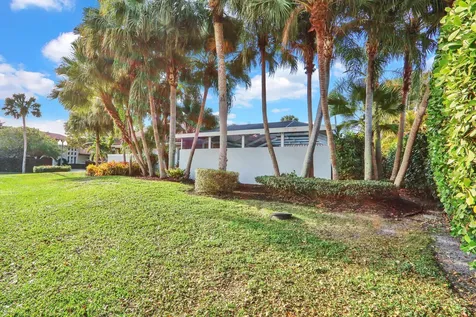 10 Martinique Cove Palm Beach Gardens FL 33418