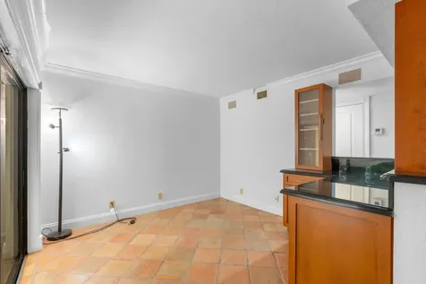 16 Via Lago Boynton Beach FL 33435