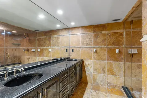 16 Via Lago Boynton Beach FL 33435