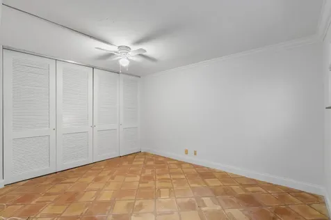 16 Via Lago Boynton Beach FL 33435