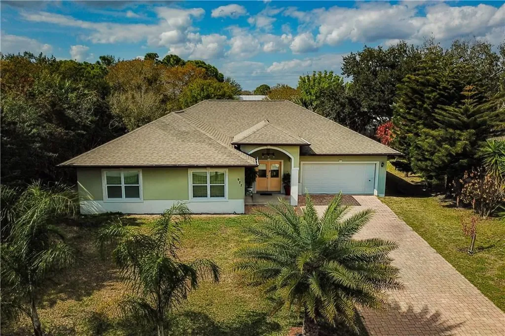 922 Clearmont Street Sebastian FL 32958