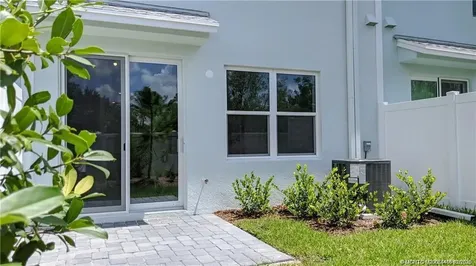 373 SE Sea Hunt Way Stuart FL 34994