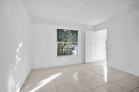719 SW 10th Street Florida City FL 33034