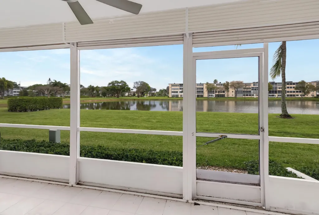 1072 Yarmouth D Boca Raton FL 33434