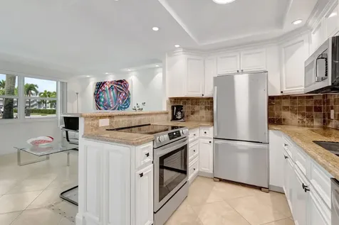 1072 Yarmouth D Boca Raton FL 33434