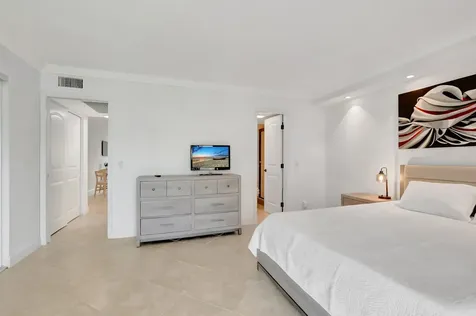 1072 Yarmouth D Boca Raton FL 33434
