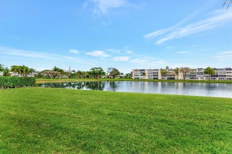 1072 Yarmouth D Boca Raton FL 33434