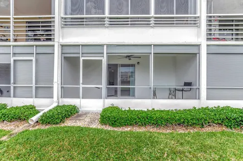 1072 Yarmouth D Boca Raton FL 33434