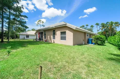 146 Fernwood Crescent Royal Palm Beach FL 33411