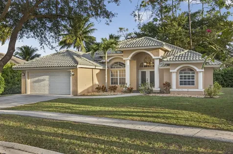 146 Fernwood Crescent Royal Palm Beach FL 33411