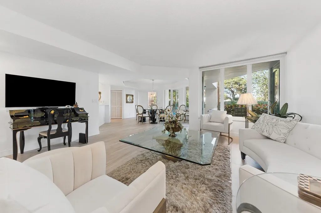 100 Se 5th Avenue Boca Raton FL 33432