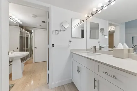 100 Se 5th Avenue Boca Raton FL 33432