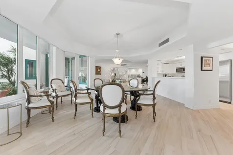 100 Se 5th Avenue Boca Raton FL 33432