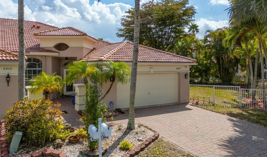 8402 Staniel Cay West Palm Beach FL 33411