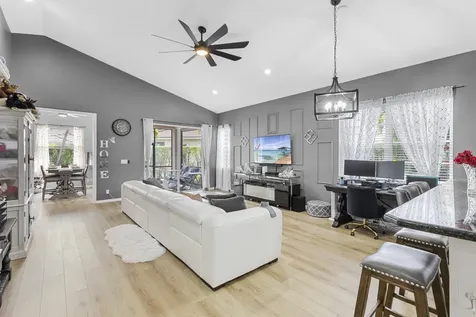 8402 Staniel Cay West Palm Beach FL 33411