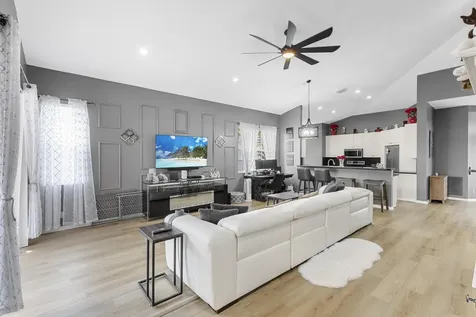 8402 Staniel Cay West Palm Beach FL 33411