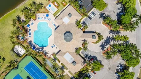 8402 Staniel Cay West Palm Beach FL 33411