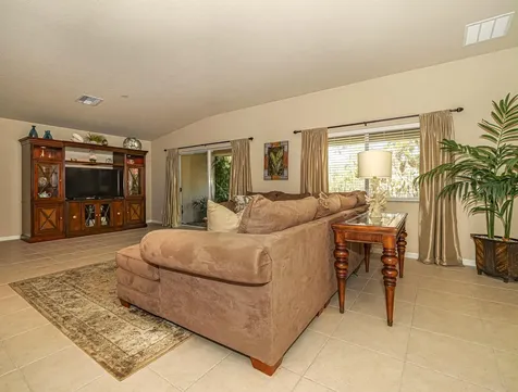 4528 56th Lane Vero Beach FL 32967