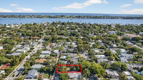 427 32nd Street West Palm Beach FL 33407