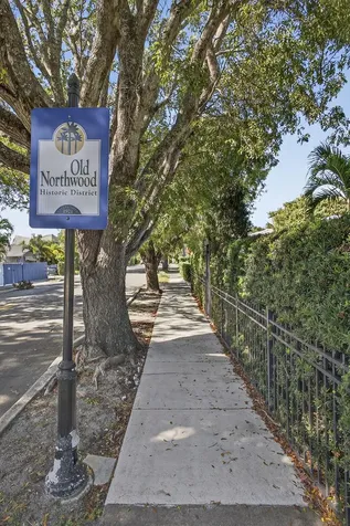 427 32nd Street West Palm Beach FL 33407